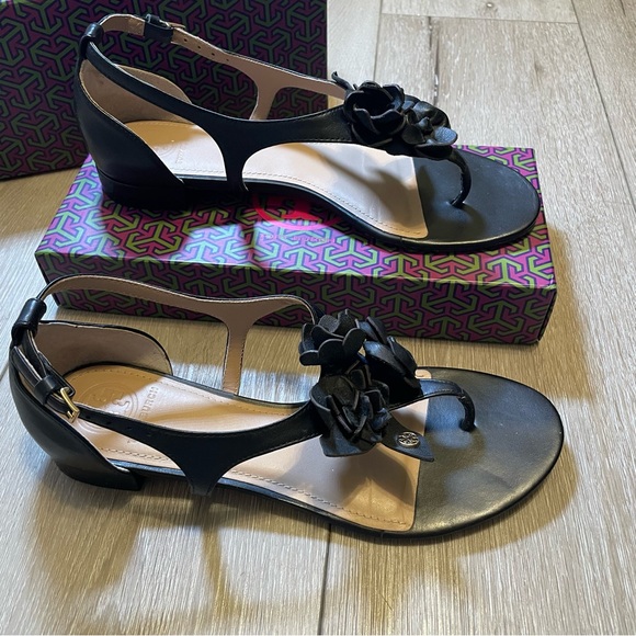 STUNNING Tory Burch Black Blossom Sandals Women's Size 7 Luxe Leather boho-chic - Picture 2 of 9